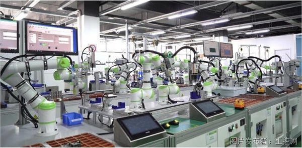 長廣溪智造 以“機汽共融”引領未來，智能工廠榮獲恰佩克年度示范應用場景獎